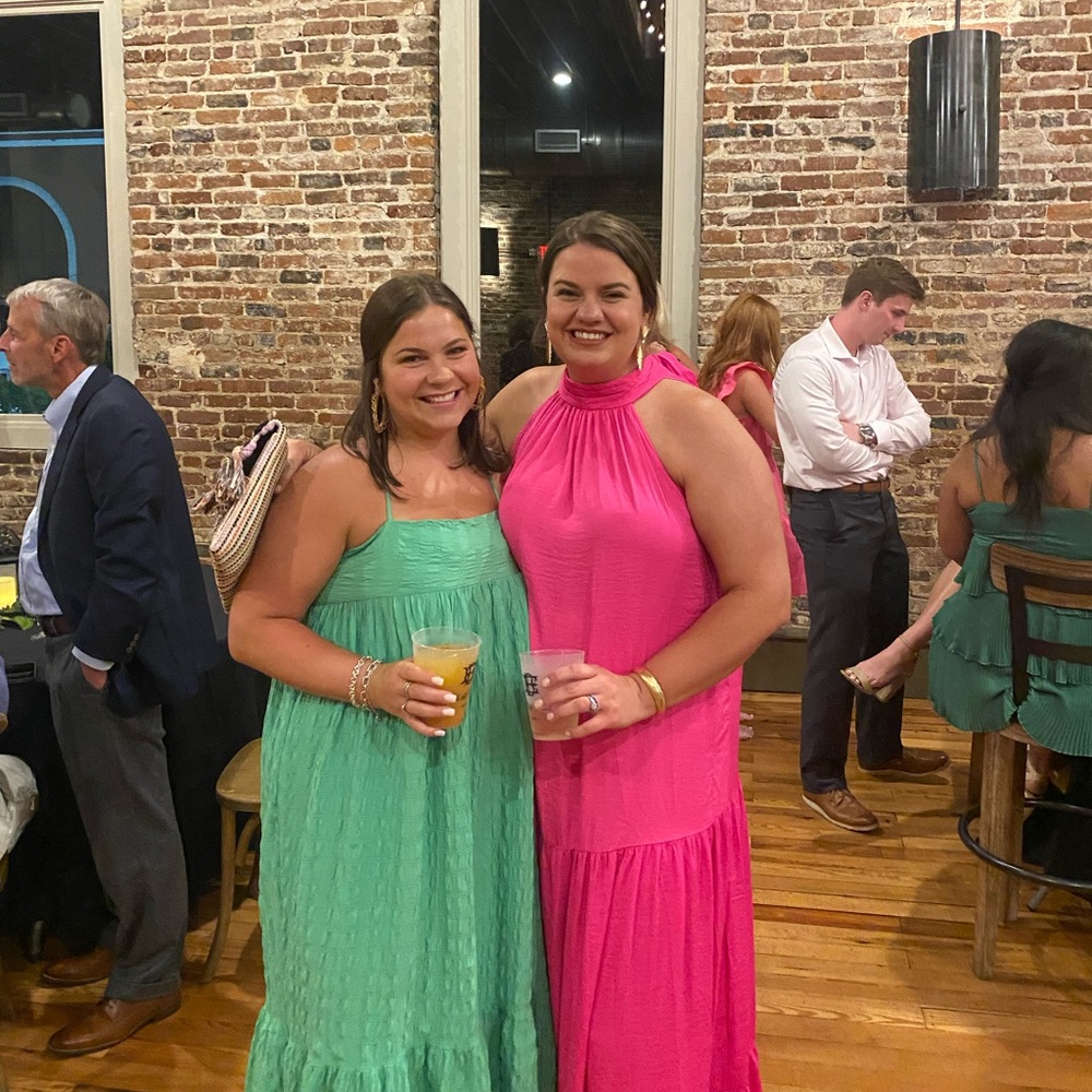 Meet your Poshers, Bess & Rosalee